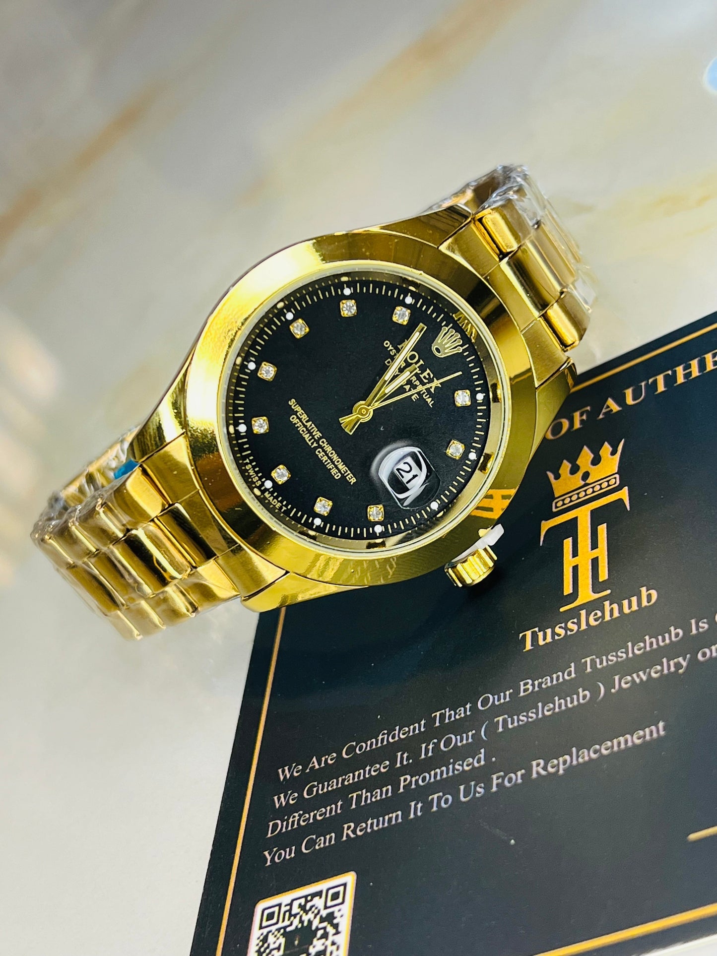 Date Just Gold Black Plain Bezel Watch